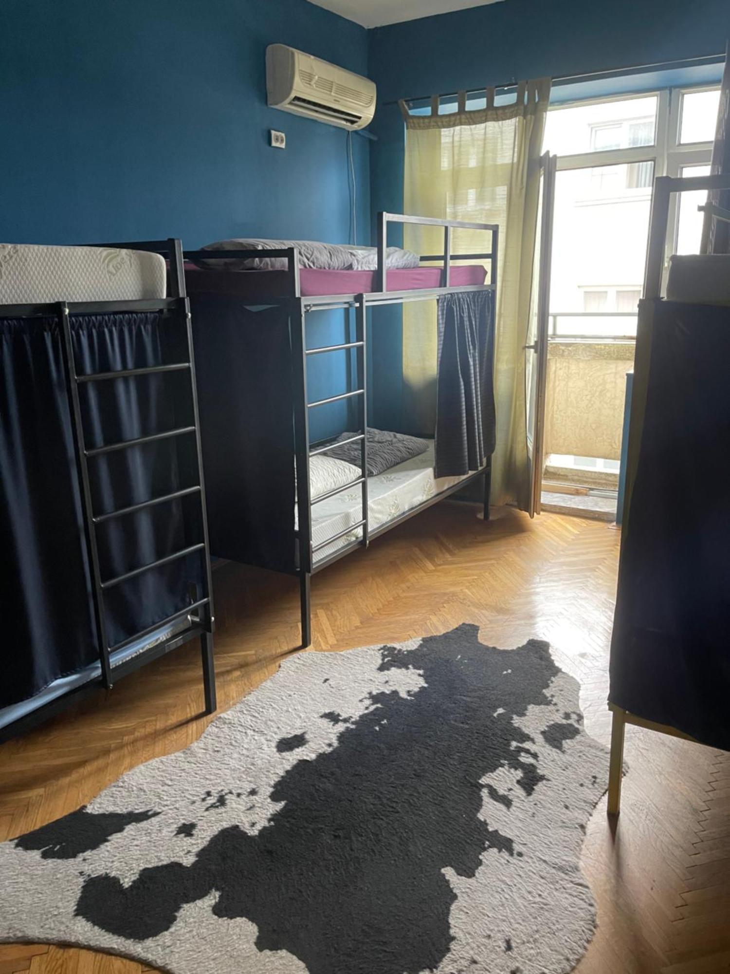 Newborn Center Hostel All Day Free Coffee Приштина Екстер'єр фото