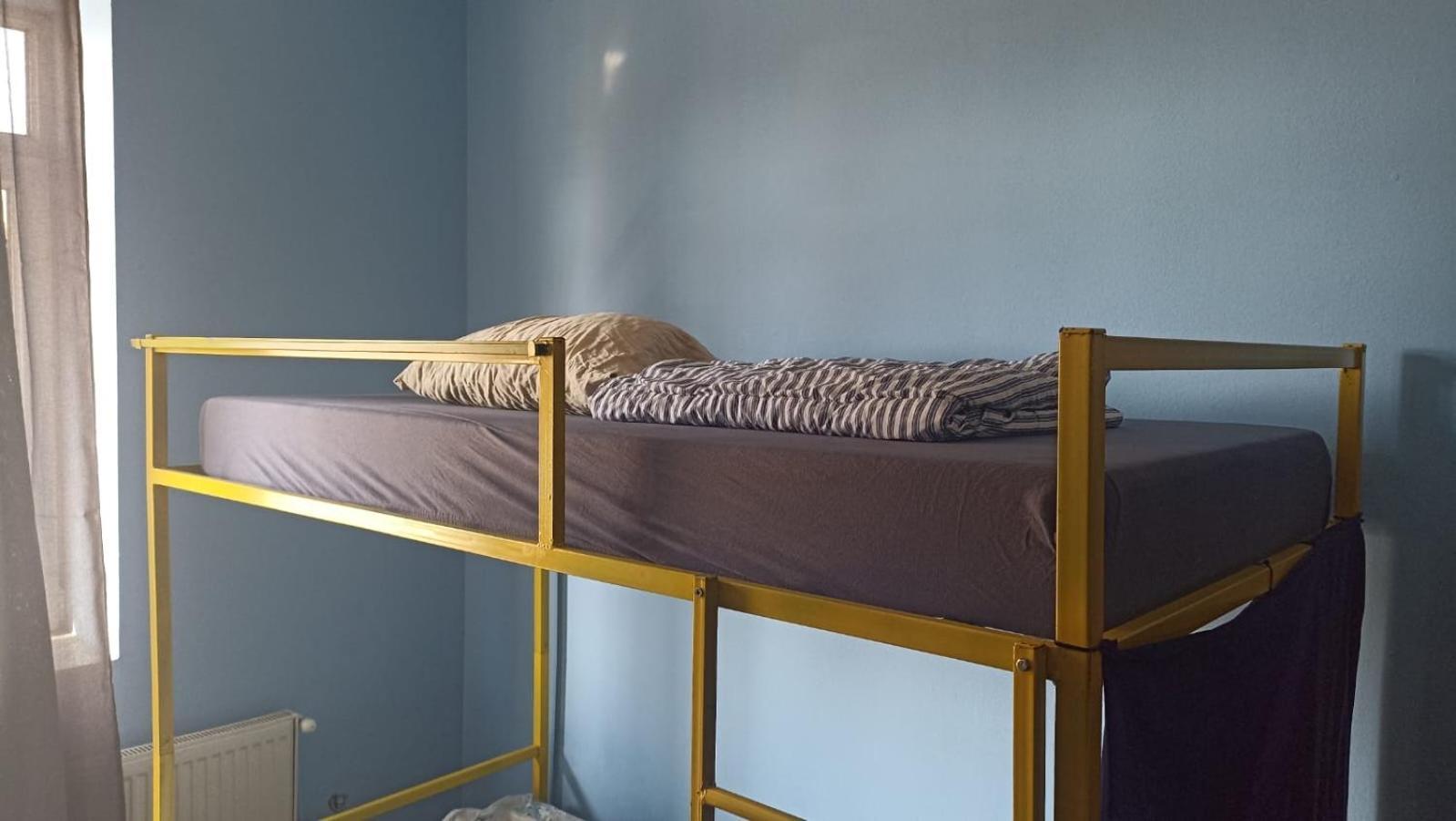 Newborn Center Hostel All Day Free Coffee Приштина Екстер'єр фото