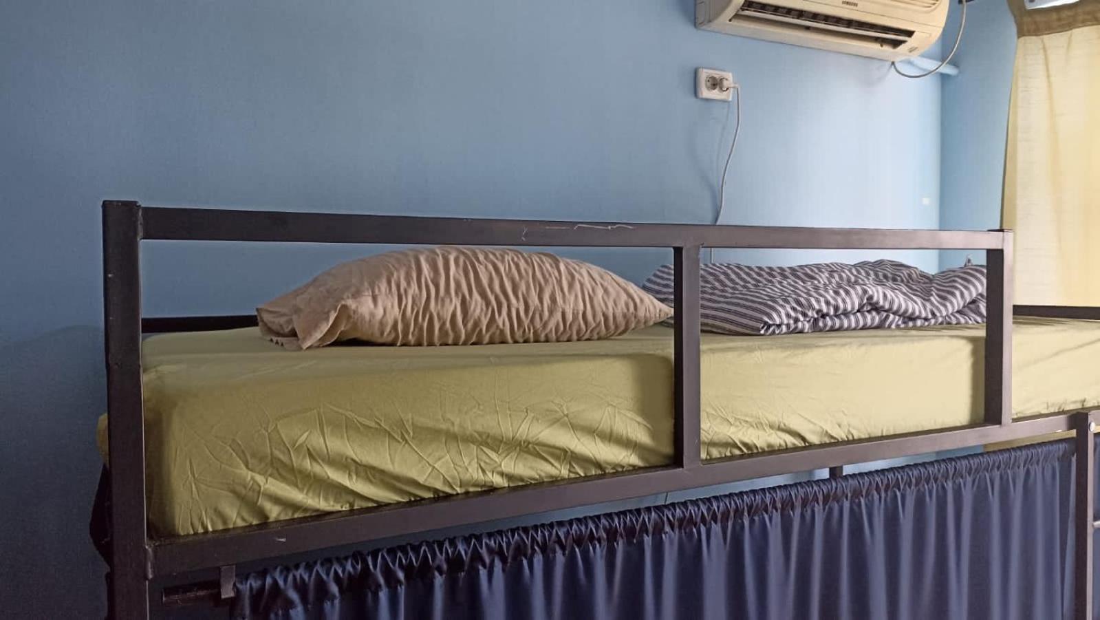 Newborn Center Hostel All Day Free Coffee Приштина Екстер'єр фото